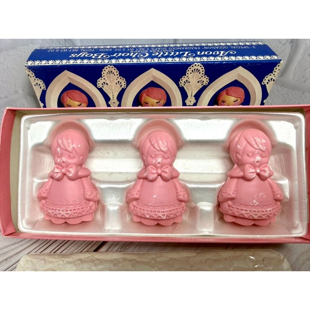 AVON Vintage Christmas Small Guest Soaps Pink Little Choir Boys Hostess Soap - Picture 2 of 5